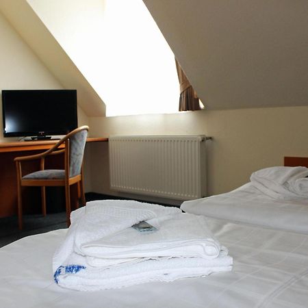 Hotel Saechsisches Haus Berggiesshubel Bagian luar foto