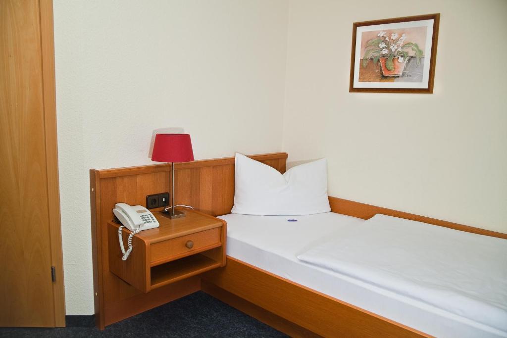Hotel Saechsisches Haus Berggiesshubel Ruang foto