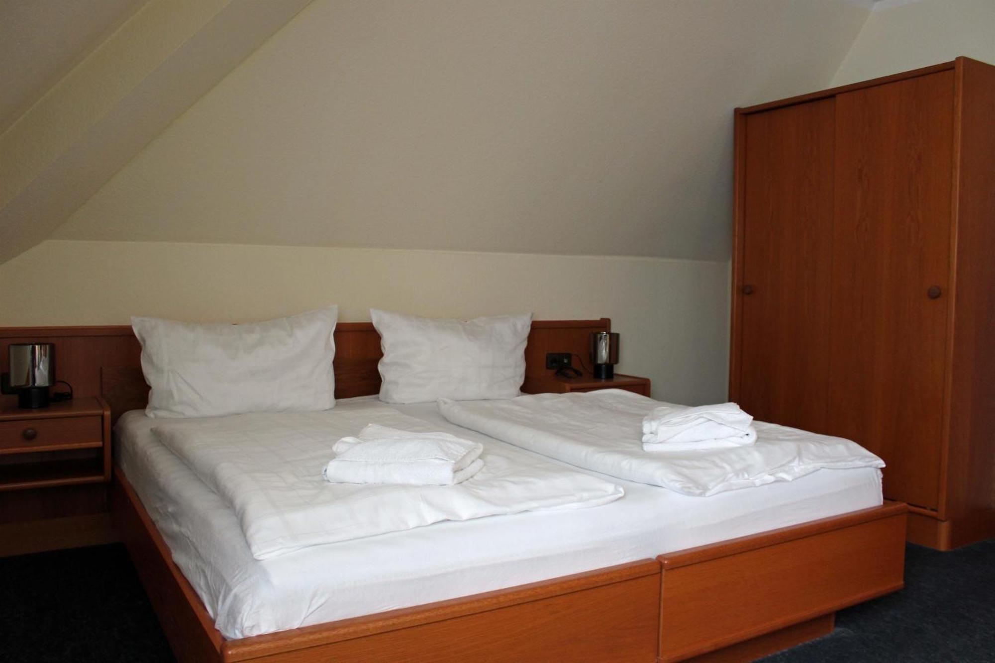 Hotel Saechsisches Haus Berggiesshubel Bagian luar foto